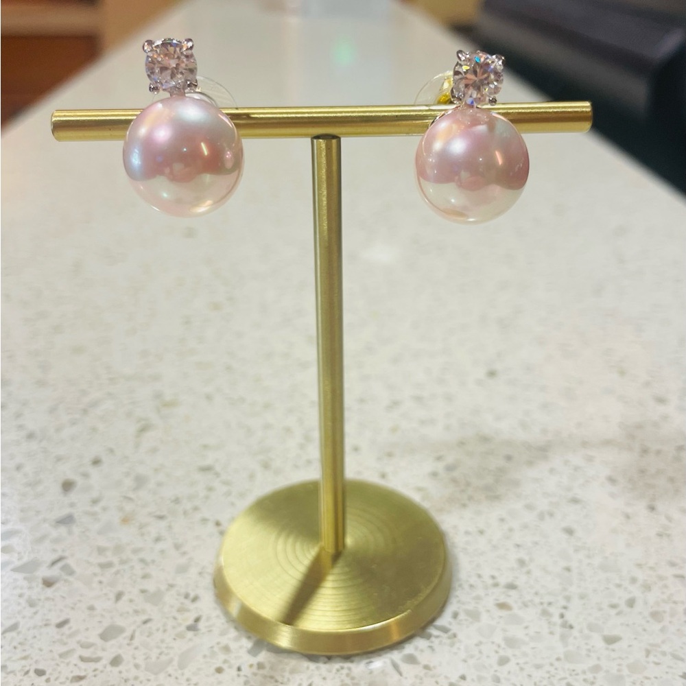 Elegant Pink fresh water Pearl’s  and Swarovski crystal  Earrings